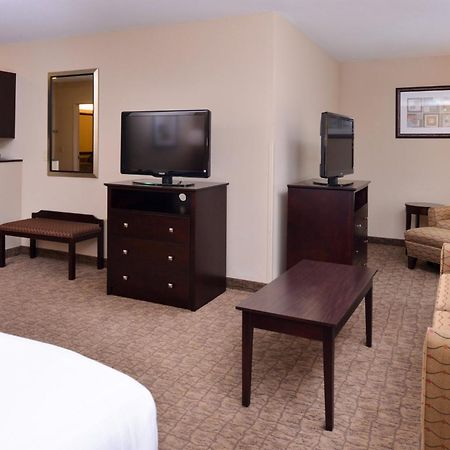 Holiday Inn Express & Suites Fairmont By Ihg Extérieur photo