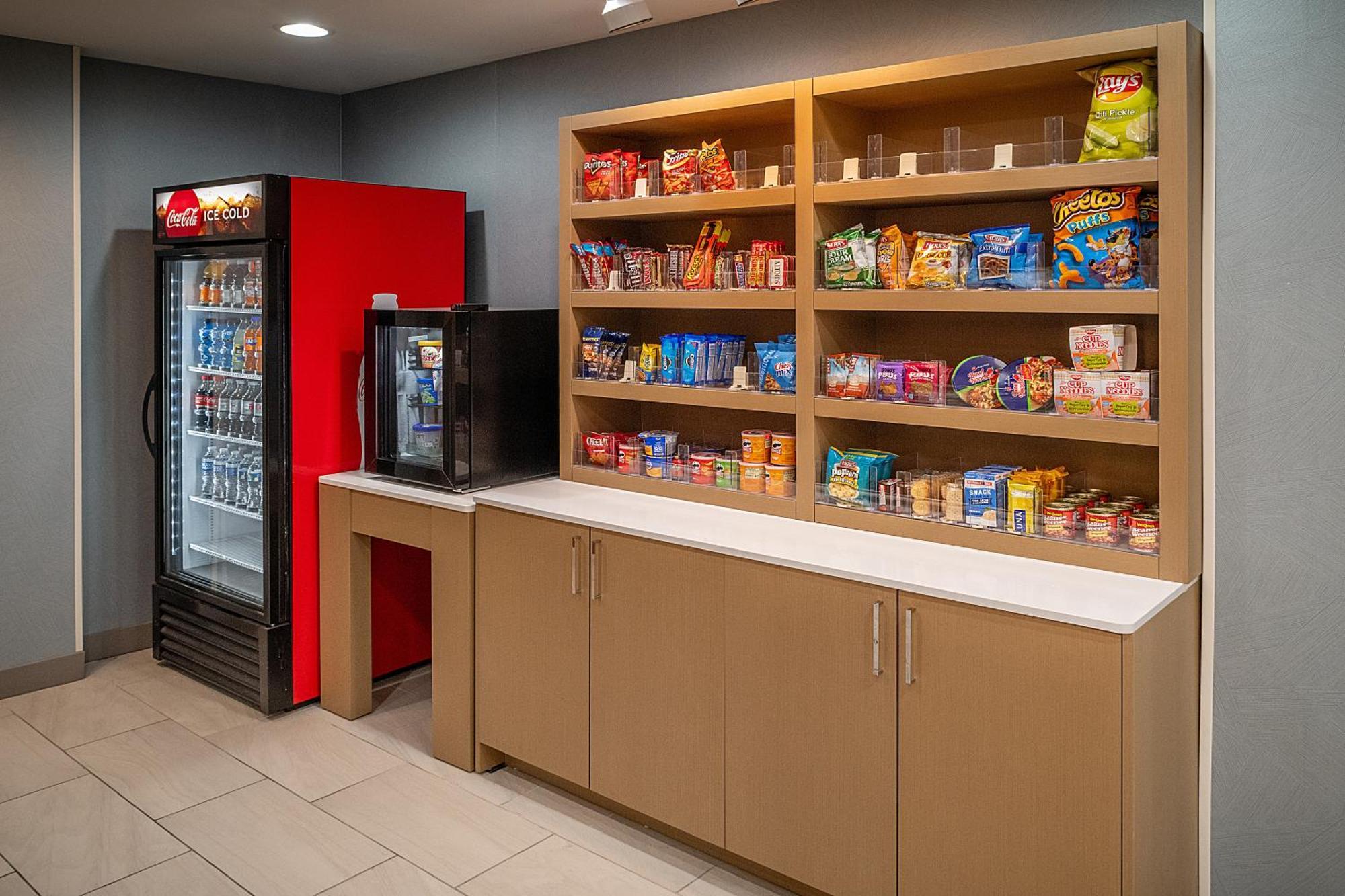 Holiday Inn Express & Suites Fairmont By Ihg Extérieur photo