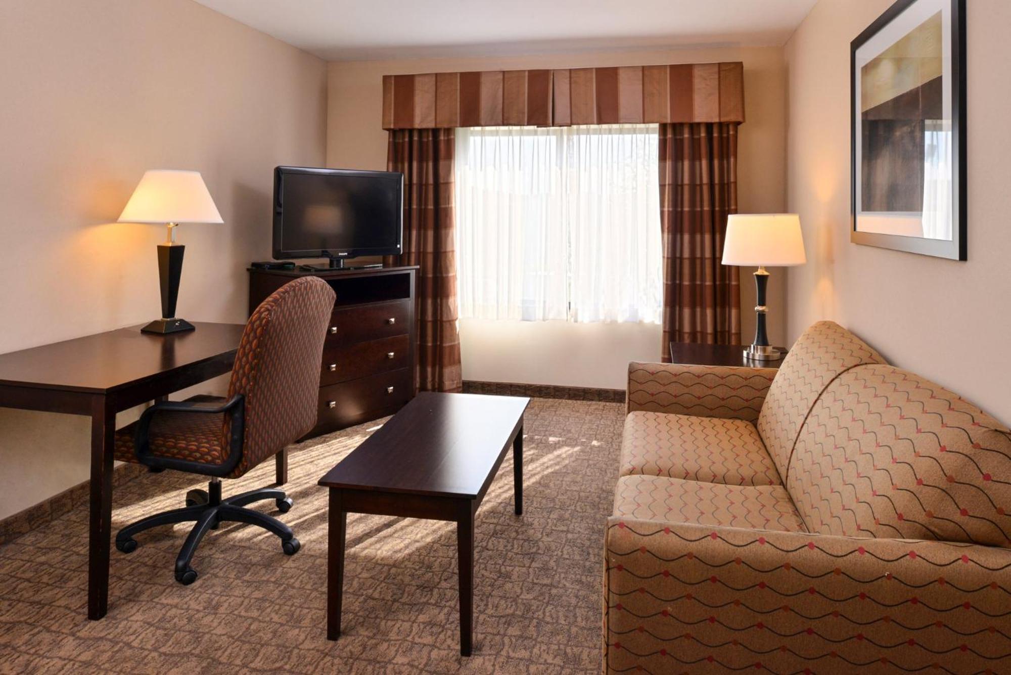 Holiday Inn Express & Suites Fairmont By Ihg Extérieur photo