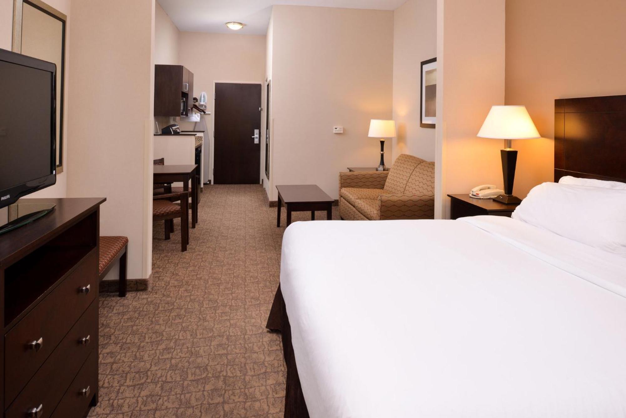 Holiday Inn Express & Suites Fairmont By Ihg Extérieur photo