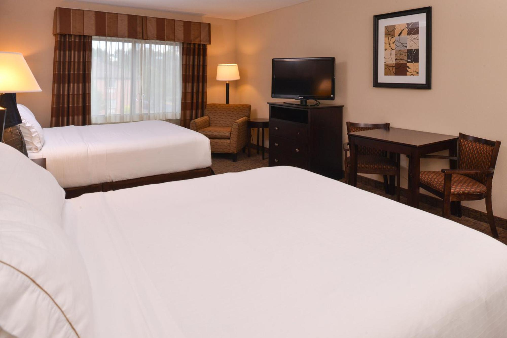 Holiday Inn Express & Suites Fairmont By Ihg Extérieur photo