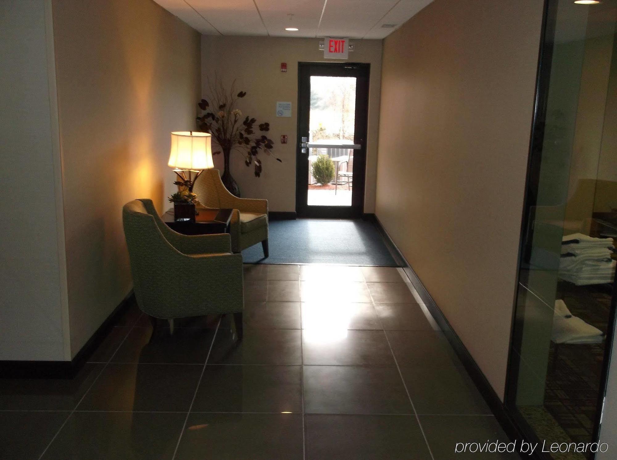 Holiday Inn Express & Suites Fairmont By Ihg Extérieur photo